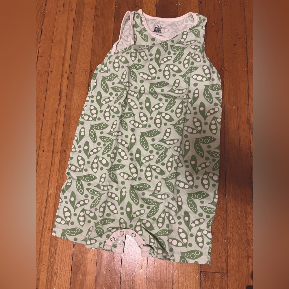 Winter water factory spring peas organic summer romper 3T like new green white